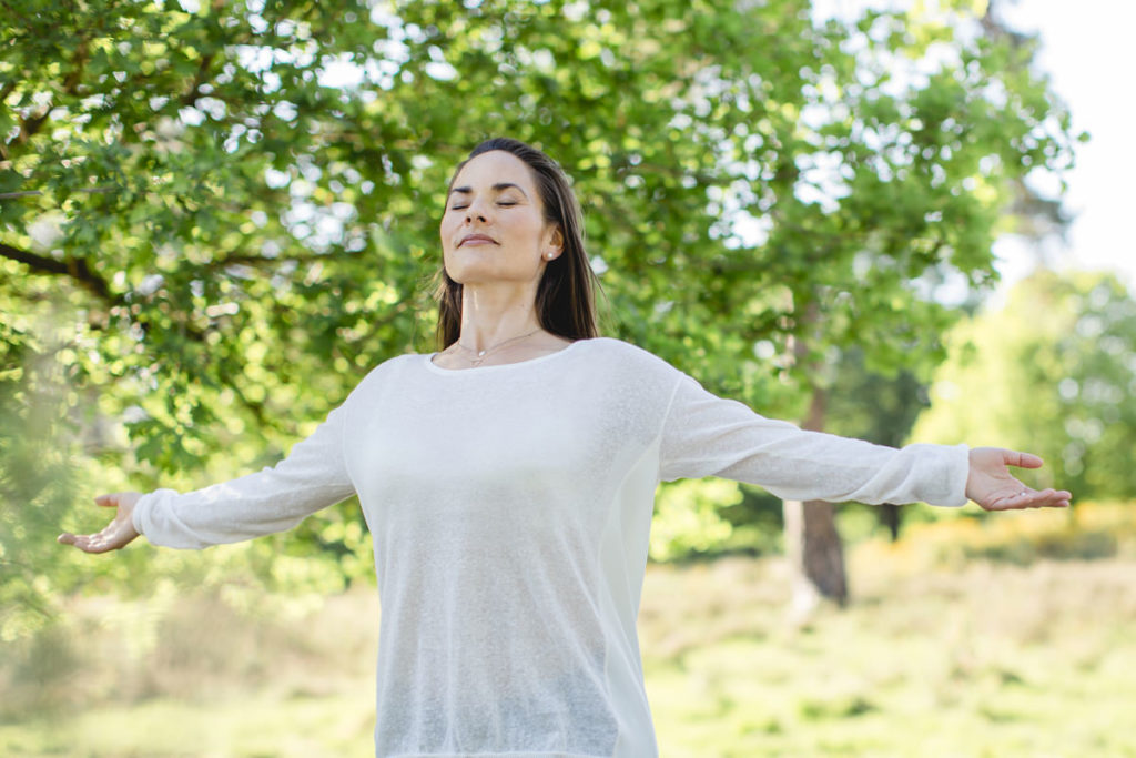 Portraitfotos Von Yogalehrerinnen Im Studio Und In Der Natur